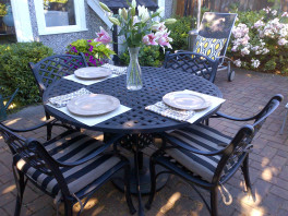 kristina-backyard-menu-tabl